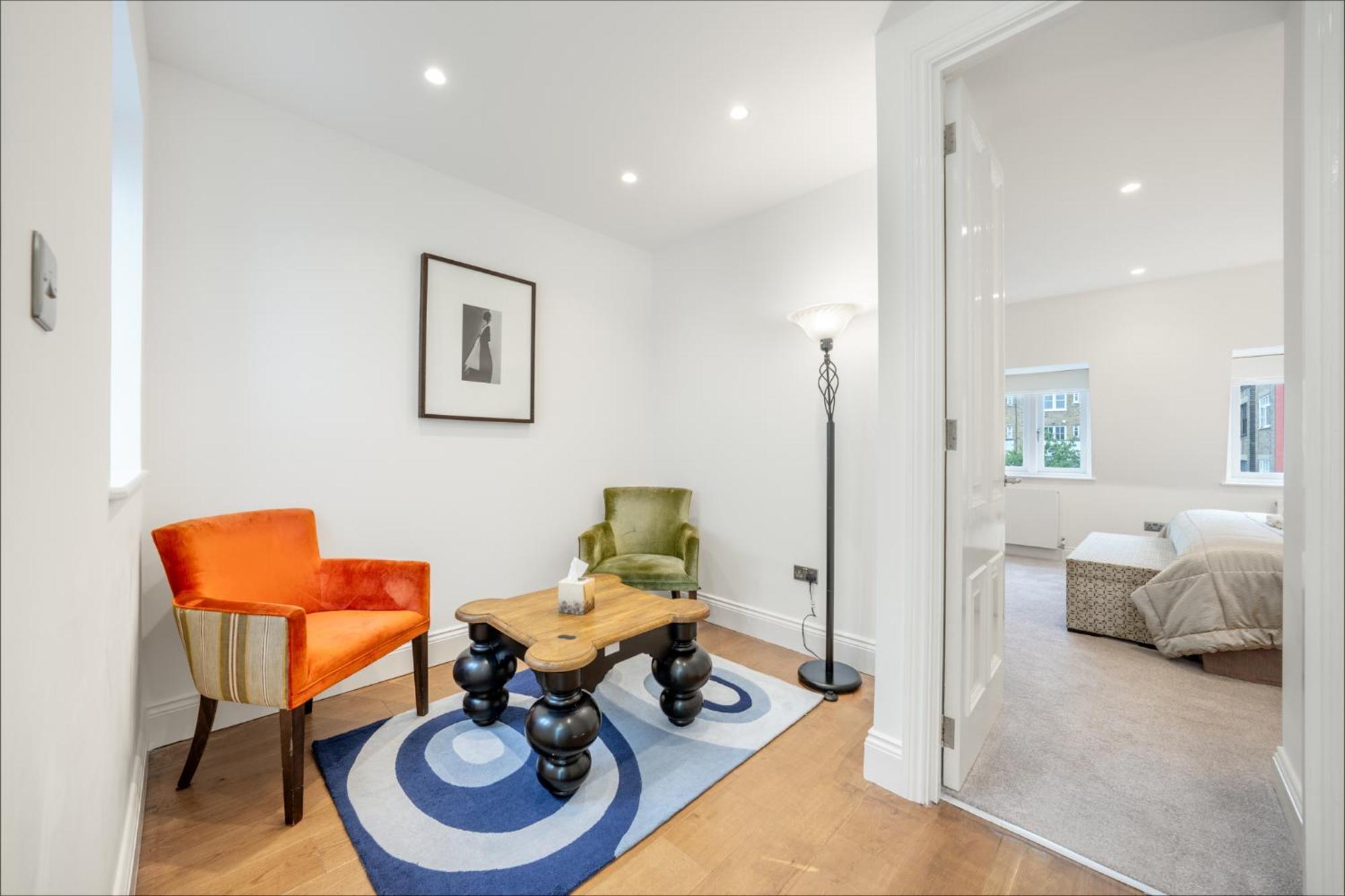Care London- Elegant & Central, Sloane Avenue, Chelsea * Londen